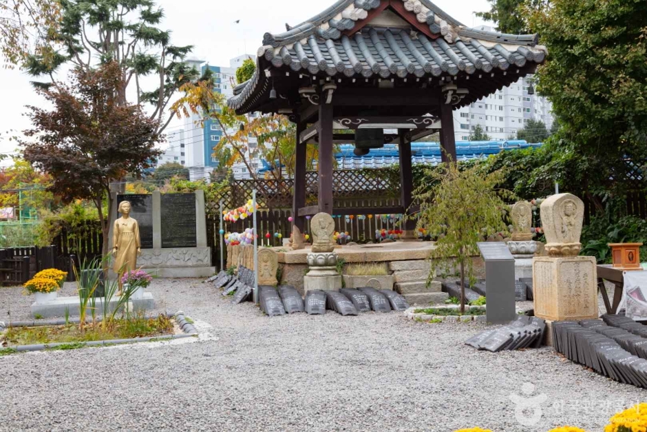 사진: 한국관광공사(공공누리 제3유형) 동국사(군산) 모습 3