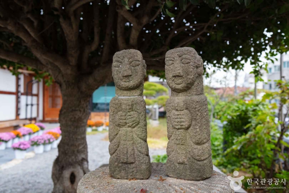 사진: 한국관광공사(공공누리 제3유형) 동국사(군산) 모습 5