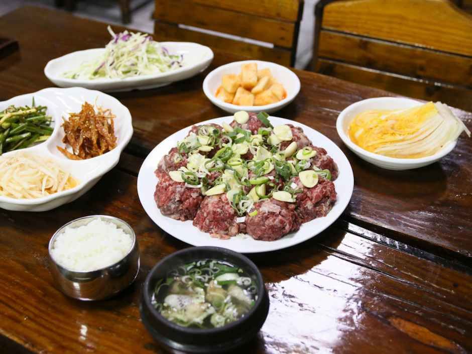 완주옥 매장·음식 2
