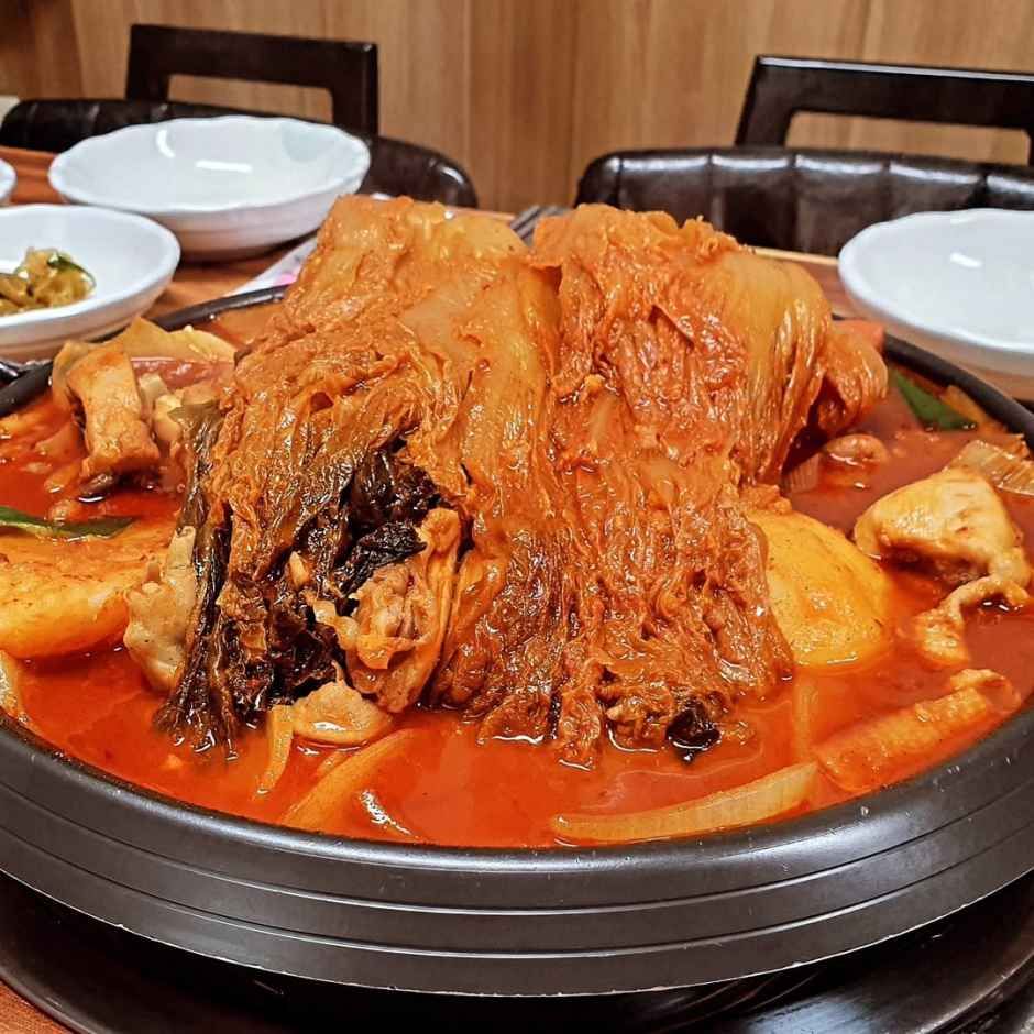 거목아리랑 매장·음식 2
