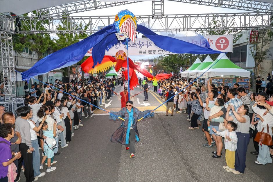 사진: 한국관광공사(공공누리 제3유형) 군산시간여행축제 모습 2