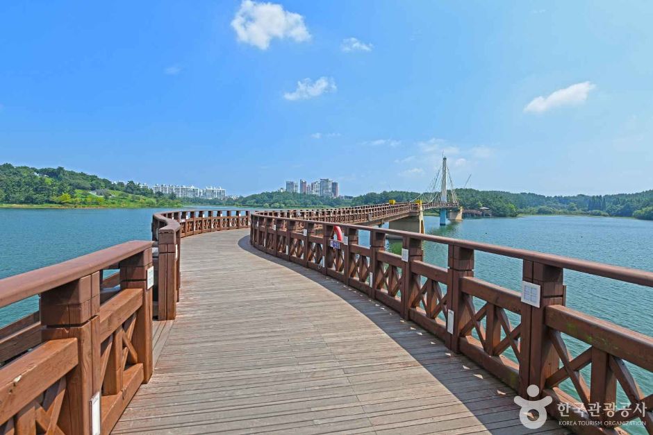 사진: 한국관광공사(공공누리 제3유형) 은파 물빛다리 모습 4
