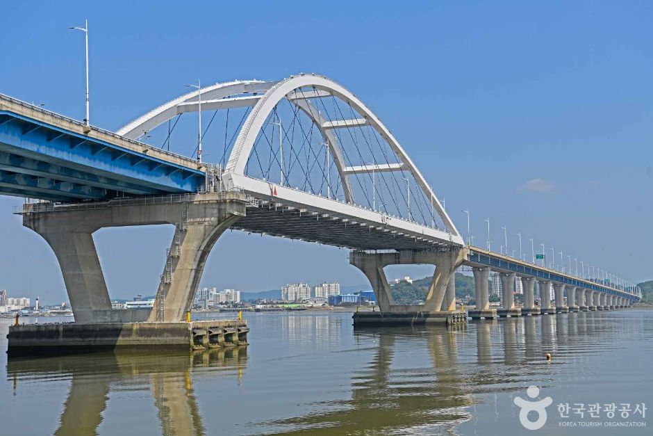 사진: 한국관광공사(공공누리 제3유형) 동백대교 모습 4