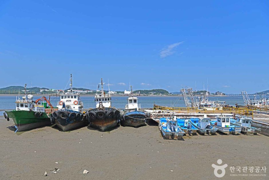 사진: 한국관광공사(공공누리 제3유형) 군산항 모습 4