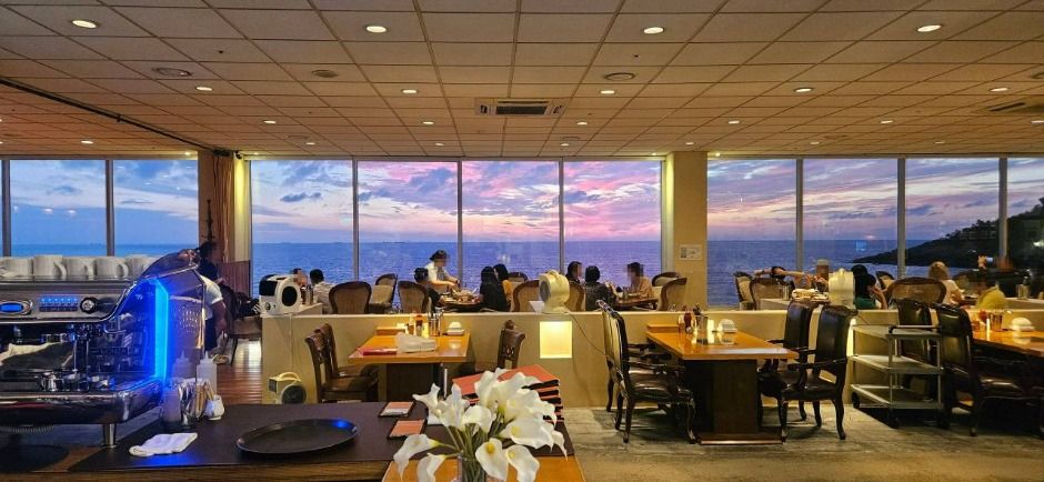 사진: 한국관광공사(공공누리 제3유형) 등대로 매장·음식