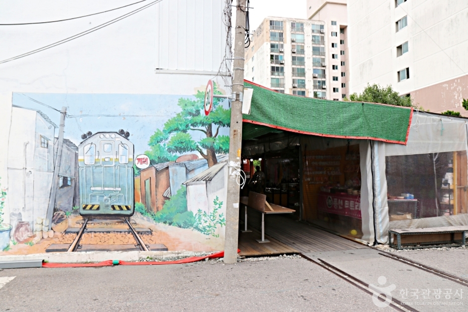 사진: 한국관광공사(공공누리 제3유형) 경암동 철길마을 모습 5