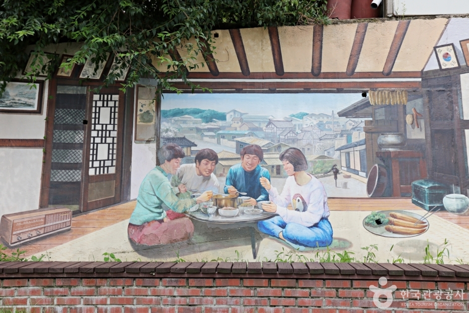 사진: 한국관광공사(공공누리 제3유형) 군산 말랭이마을 모습 3