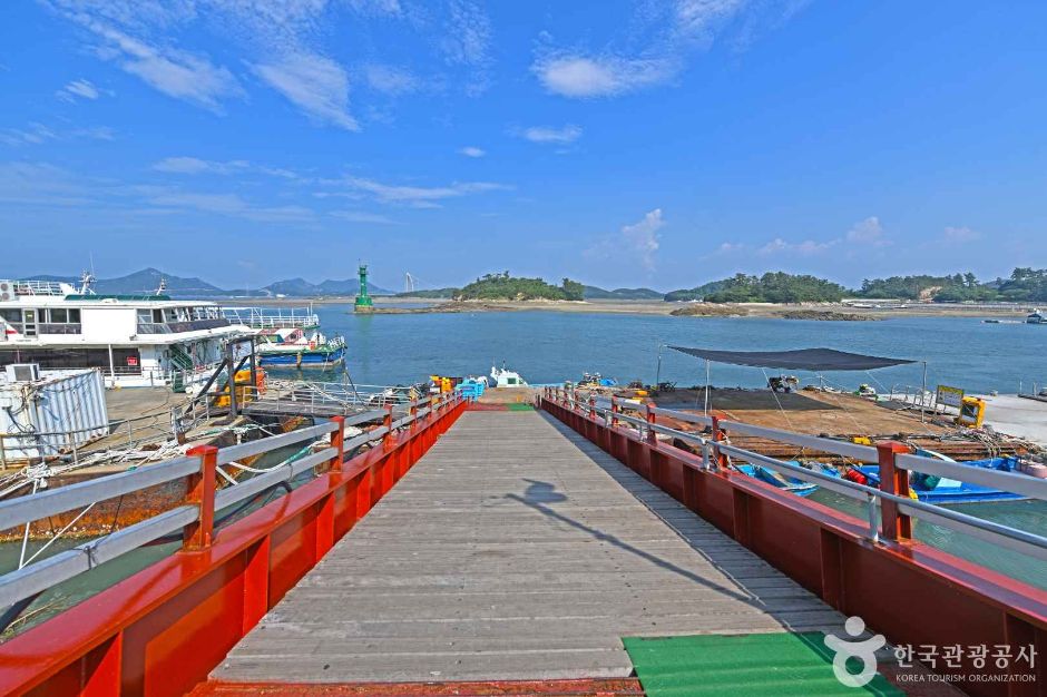 사진: 한국관광공사(공공누리 제3유형) 군산선유도유람선 모습 4