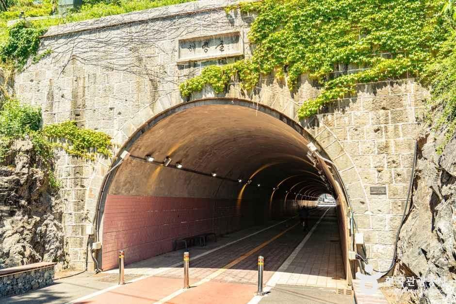 사진: 한국관광공사(공공누리 제1유형) 군산 해망굴 모습 4